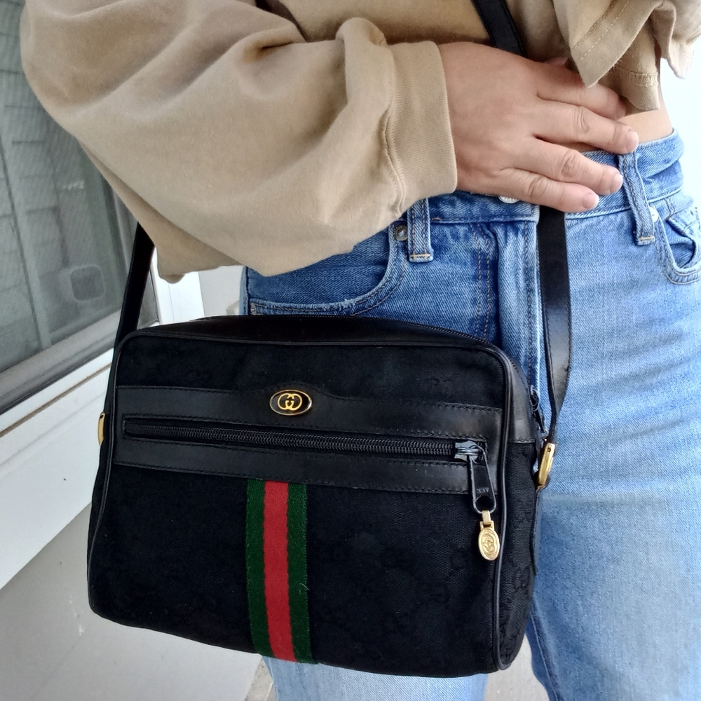 Authentic Vintage Gucci GG Monogram Supreme Sherry Web Ophidia Camera Crossbody